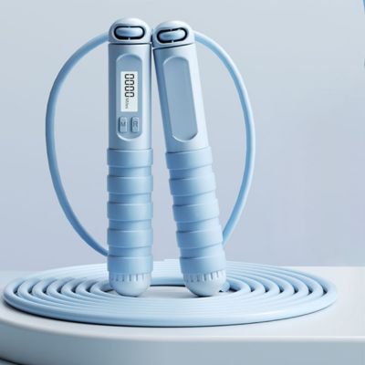 corde a sauter bleue avec compteur