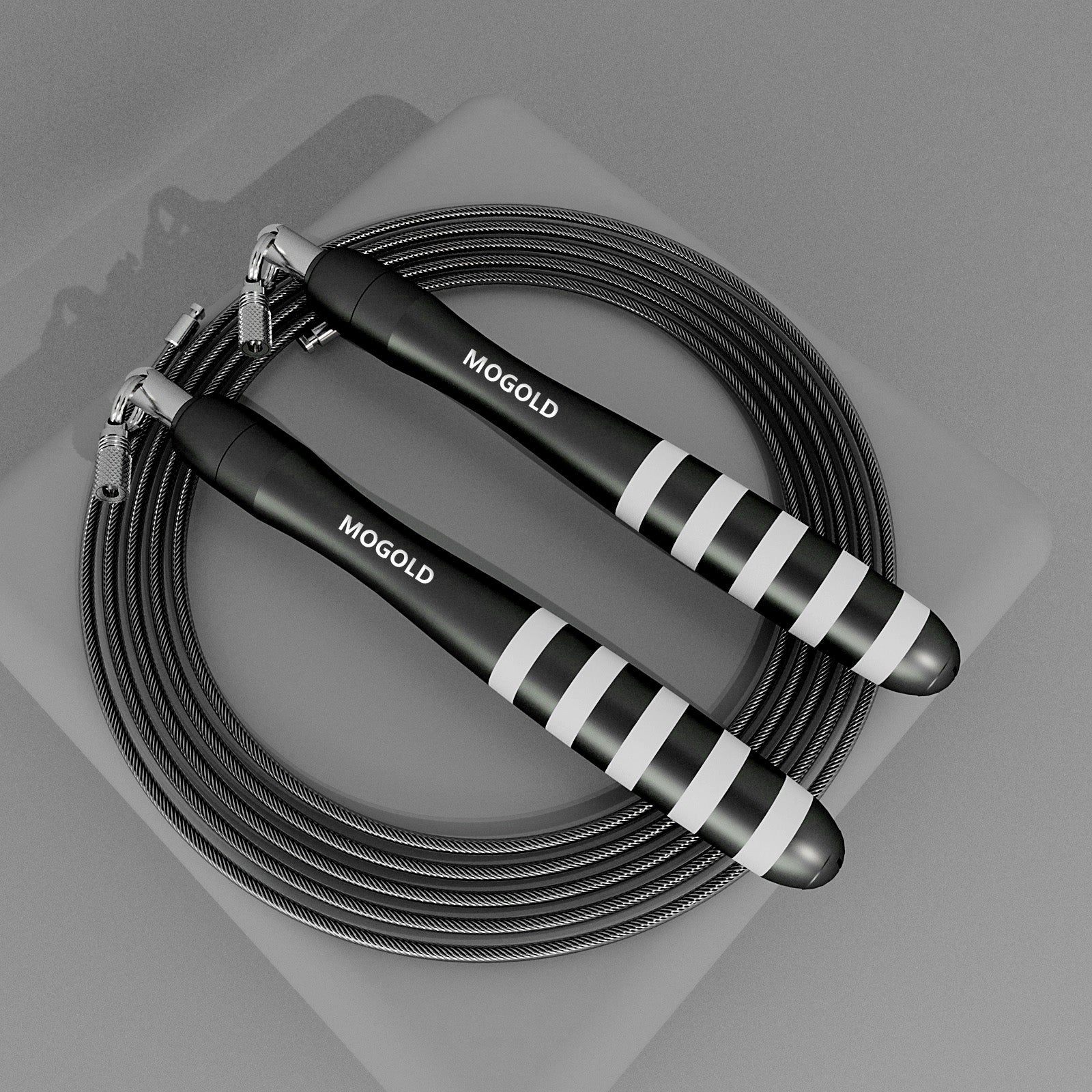 corde a sauter crossfit noir mogold inscrite sur la poignee