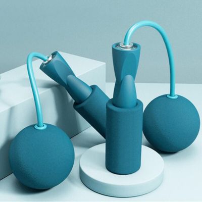 corde à sauter sans fil bleu avec boule