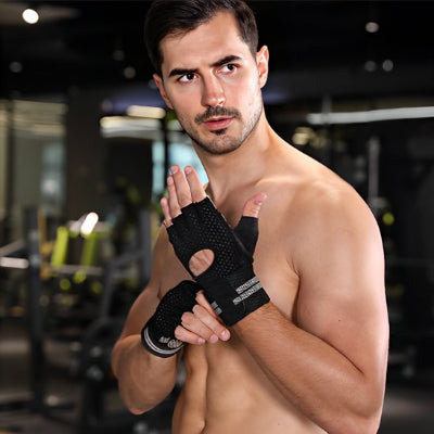 Gant musculation noir ajuste a ses mains