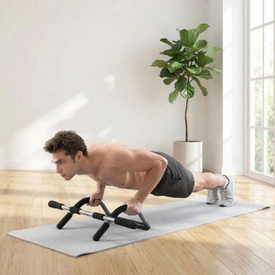 homme tapis yoga salon entrainement barre a traction au sol