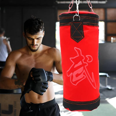 Préparation de frappe sur son sac de frappe 